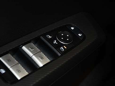 Used 2025 Mitsubishi Outlander SE AWD/4WD image 33