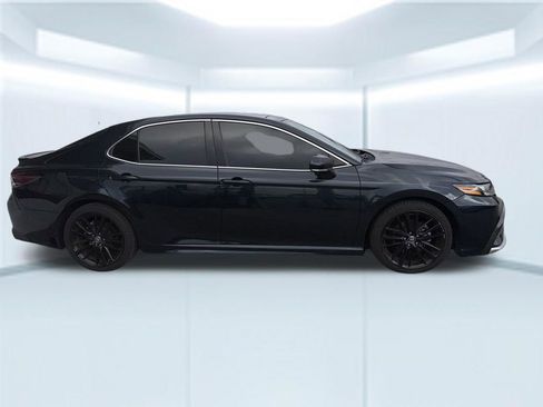 Used 2021 Toyota Camry XSE w/ Navigation Package image 4