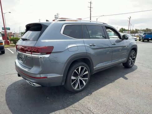 Used 2024 Volkswagen Atlas SEL Premium R-Line AWD/4WD image 8