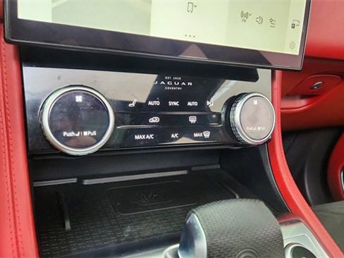 Used 2022 Jaguar F-PACE SVR image 50