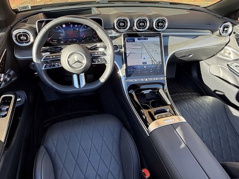 Used 2024 Mercedes-Benz CLE 450 4MATIC Cabriolet image 13