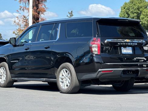 Used 2024 Chevrolet Suburban LT image 7