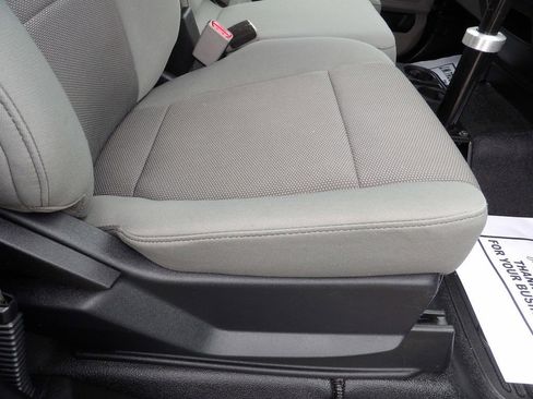 Used 2017 Ford F250 XL w/ Power Equipment Group image 34