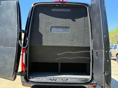 Used 2023 Mercedes-Benz Sprinter 3500 image 46