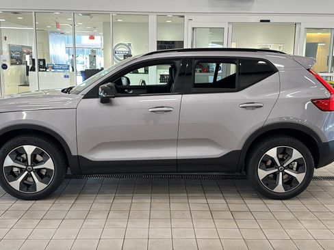 New 2026 Volvo XC40 B5 Plus w/ Climate Package image 8