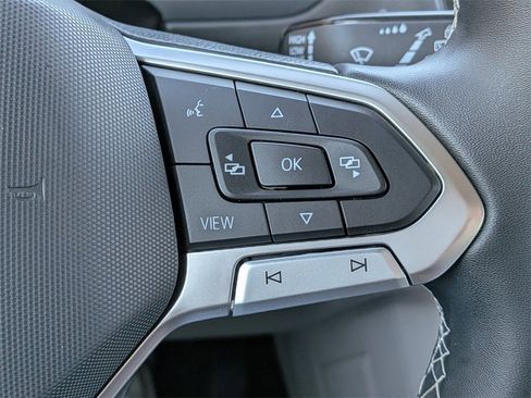 Used 2023 Volkswagen Tiguan SE image 24