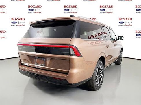 New 2025 Lincoln Navigator L Black Label AWD/4WD image 7
