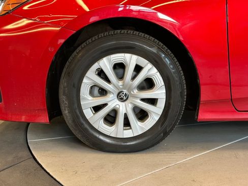 Used 2019 Toyota Prius LE FWD image 25