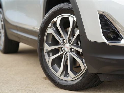 Used 2019 GMC Terrain SLT w/ Preferred Package FWD image 17