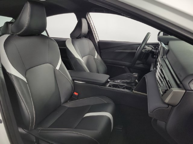 Used 2025 Toyota Camry SE FWD image 15