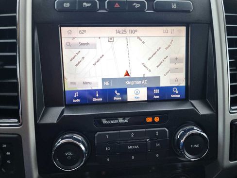 Used 2020 Ford F350 Lariat w/ Lariat Ultimate Package AWD/4WD image 28