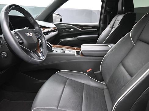 Certified 2023 Cadillac Escalade Premium Luxury w/ Performance Package AWD/4WD image 17