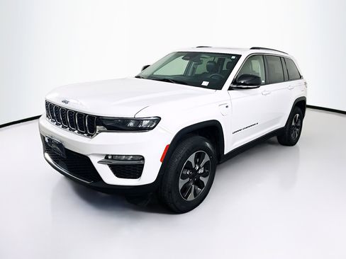 Used 2022 Jeep Grand Cherokee Limited 4xe image 3