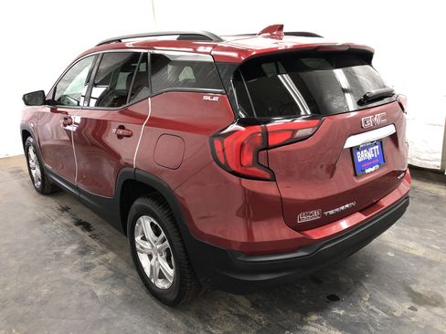 Used 2019 GMC Terrain SLE w/ Driver Convenience Package image 4