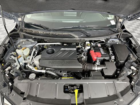 Used 2025 Nissan Rogue SV image 32