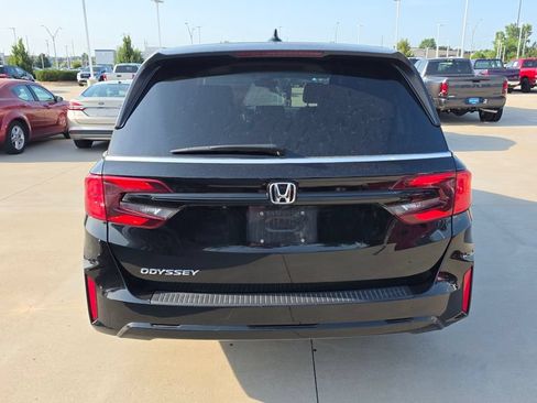 Used 2025 Honda Odyssey EX-L image 4