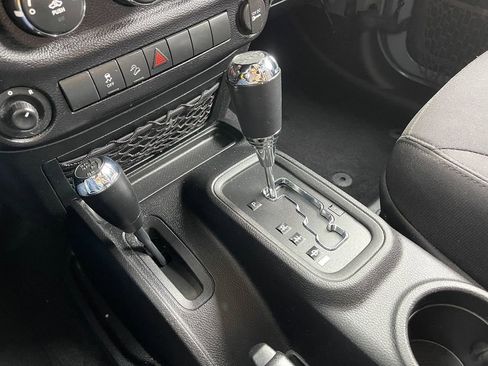 Used 2015 Jeep Wrangler Unlimited Sport w/ Quick Order Package 24S image 27