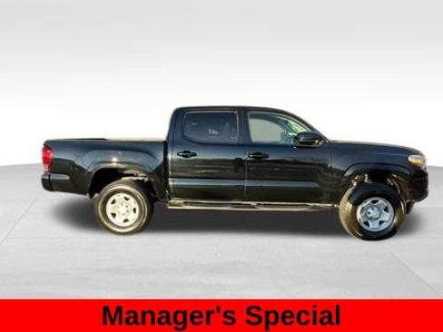 Used 2022 Toyota Tacoma SR image 9