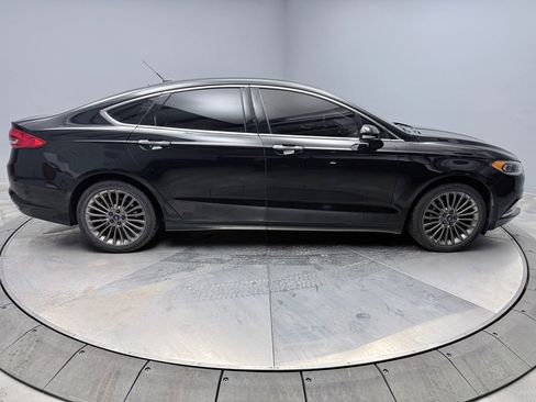 Used 2017 Ford Fusion SE image 4