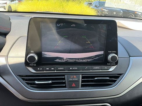 Certified 2024 Nissan Altima 2.5 SR FWD image 19