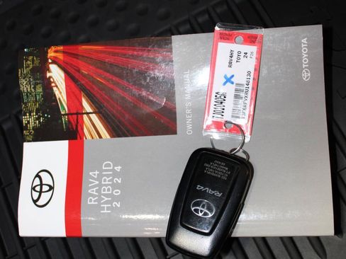 Used 2024 Toyota RAV4 XSE w/ Advanced Technology Package AWD/4WD image 35