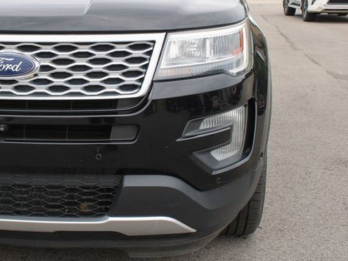 Used 2017 Ford Explorer Platinum image 49