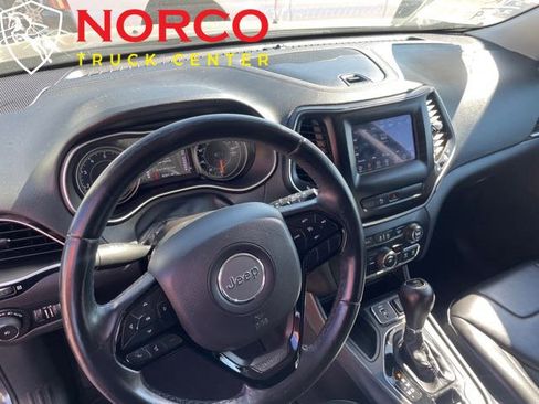 Used 2019 Jeep Cherokee Latitude Plus image 13