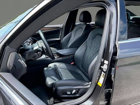 Used 2021 BMW 530i RWD image 25