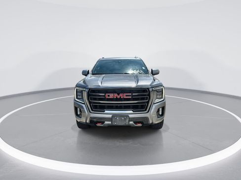 Used 2022 GMC Yukon XL AT4 AWD/4WD image 3