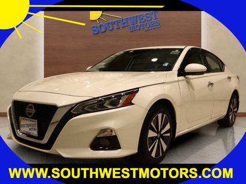 Used 2022 Nissan Altima 2.5 SL image 1