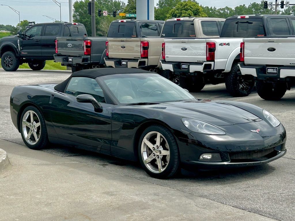 Used 2005 Chevrolet Corvette Convertible w/ Preferred Equipment Group RWD image 7