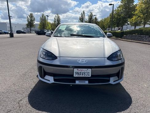 Used 2024 Hyundai Ioniq 6 SE RWD image 2