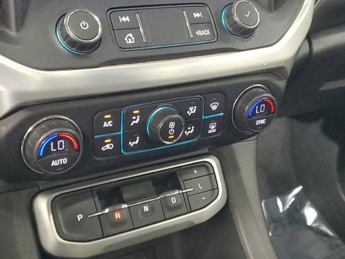 Used 2021 GMC Acadia SLE w/ Driver Convenience Package image 29