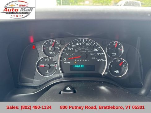 Used 2024 GMC Savana 2500 w/ Driver Convenience Package RWD image 17