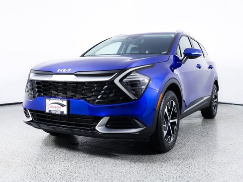 Used 2024 Kia Sportage EX AWD/4WD image 3