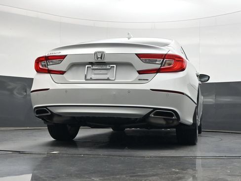 Used 2018 Honda Accord Touring image 36