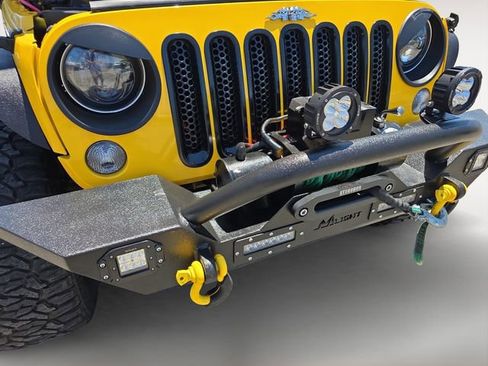 Used 2015 Jeep Wrangler Unlimited Sahara w/ Max Tow Package AWD/4WD image 29