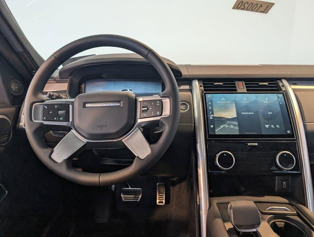 New 2026 Land Rover Discovery Limited Edition AWD/4WD image 14