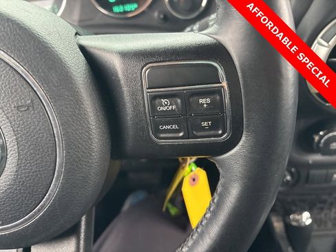 Used 2016 Jeep Wrangler Unlimited Rubicon w/ Connectivity Group image 24