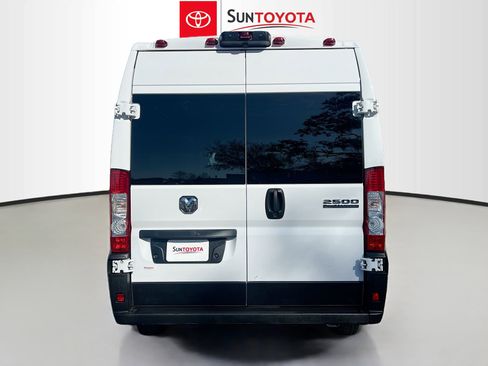 Used 2023 RAM ProMaster 2500 image 5