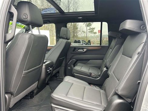 Used 2026 GMC Yukon XL Denali w/ Sun & Power Step Package image 13