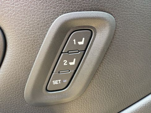 Certified 2024 Honda Pilot Touring image 11