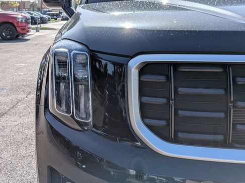 Certified 2025 Kia Telluride SX Prestige AWD/4WD image 10