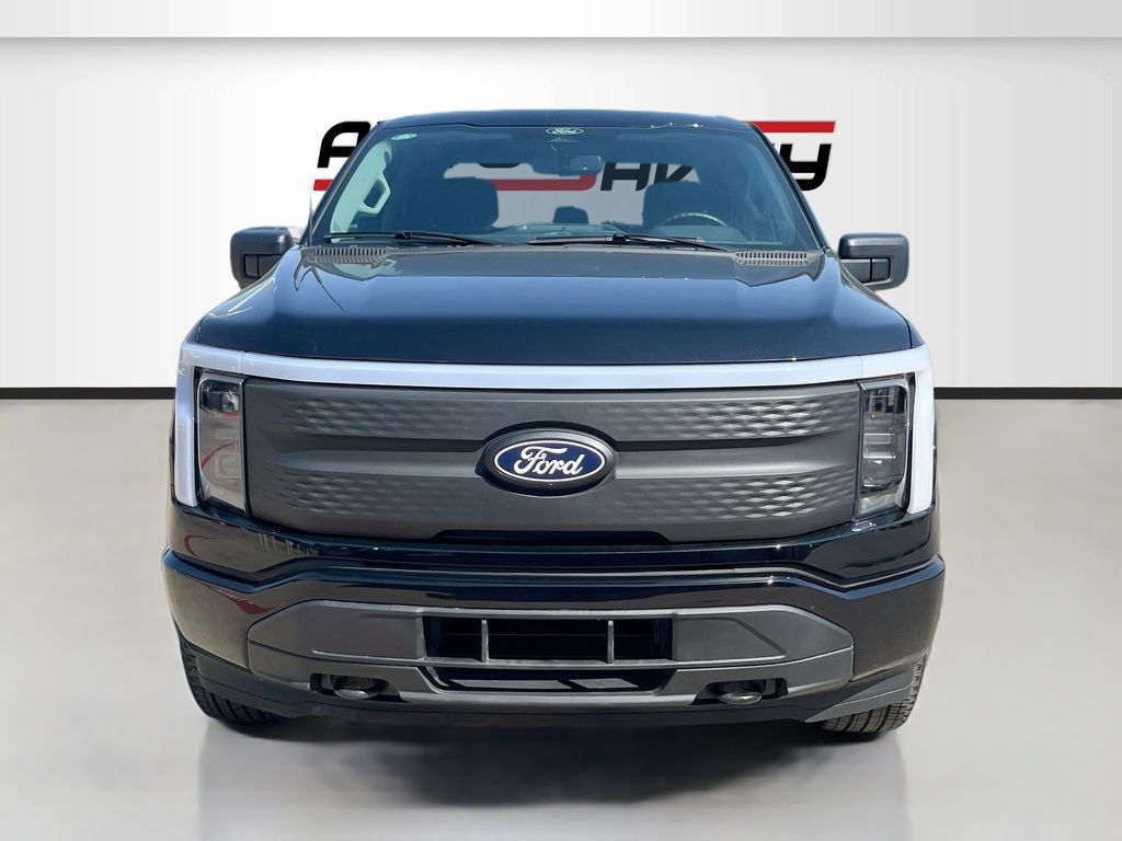 Used 2025 Ford F150 Lightning XLT AWD/4WD image 2