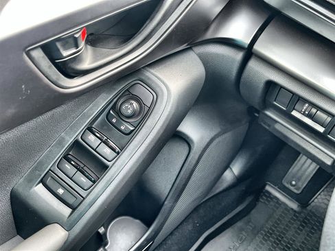 Certified 2025 Subaru Impreza 2.0i image 24