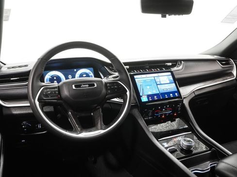 Certified 2024 Jeep Grand Cherokee L Limited w/ Luxury Tech Group II image 14