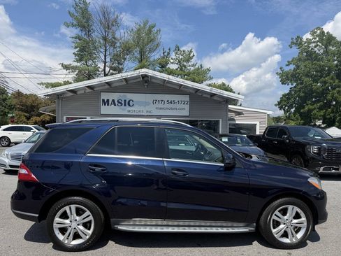 Used 2014 Mercedes-Benz ML 350 BlueTEC 4MATIC image 3