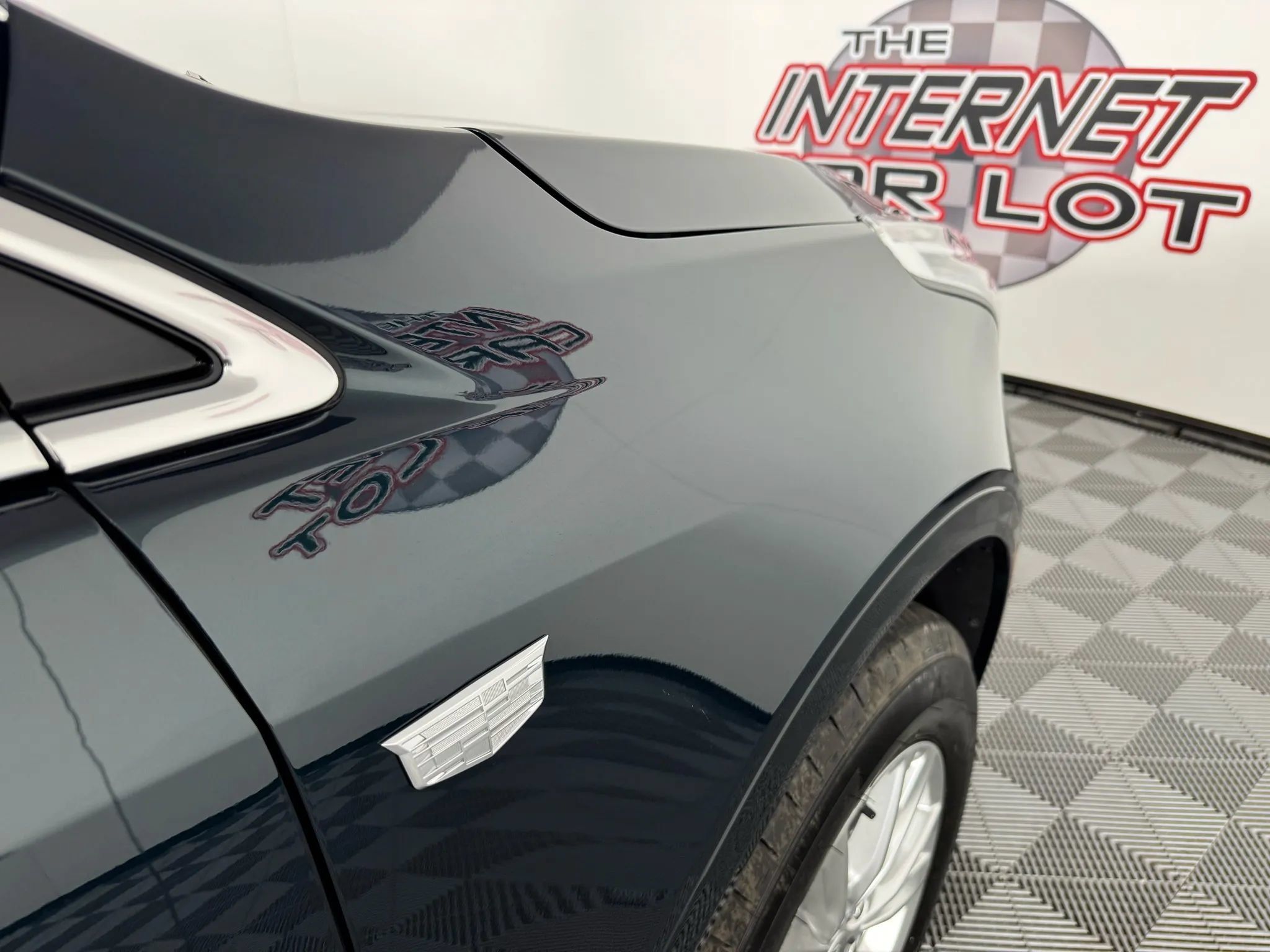 Used 2025 Cadillac XT5 Luxury w/ LPO, Floor Liner Package AWD/4WD image 32