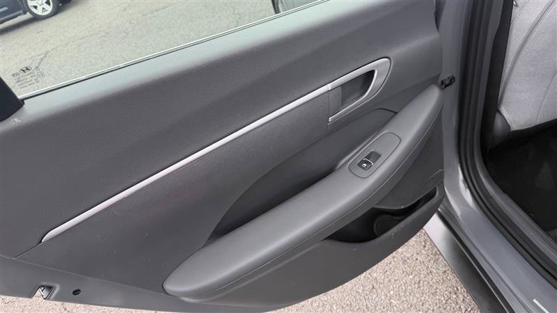 Used 2020 Hyundai Sonata SE w/ Cargo Package FWD image 18