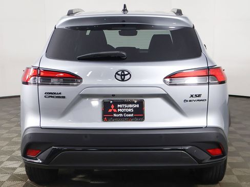 Used 2025 Toyota Corolla Cross AWD Hybrid w/ Convenience Package image 11